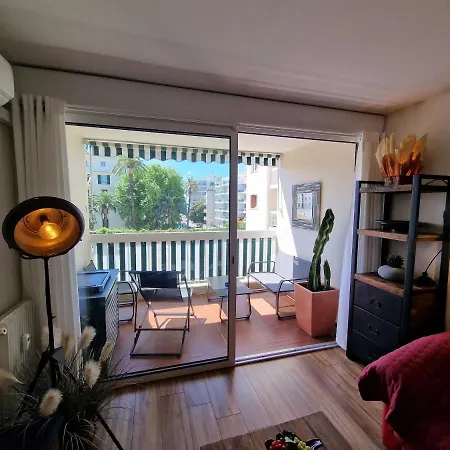 Magnifique Studio 2 Pers, Plage A 120 Metres Juan-les-Pins Exterior photo